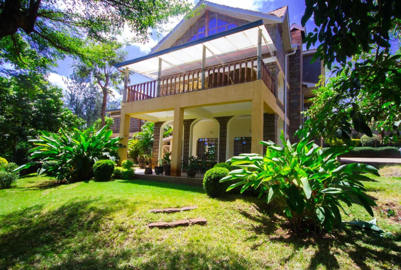Riverfront Gardens Bed & Breakfast Mjini ภายนอก รูปภาพ