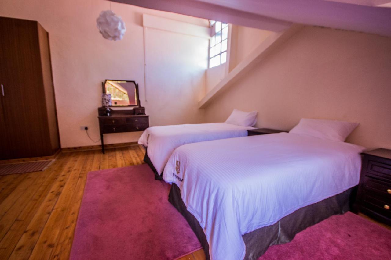 Riverfront Gardens Bed & Breakfast Mjini ภายนอก รูปภาพ