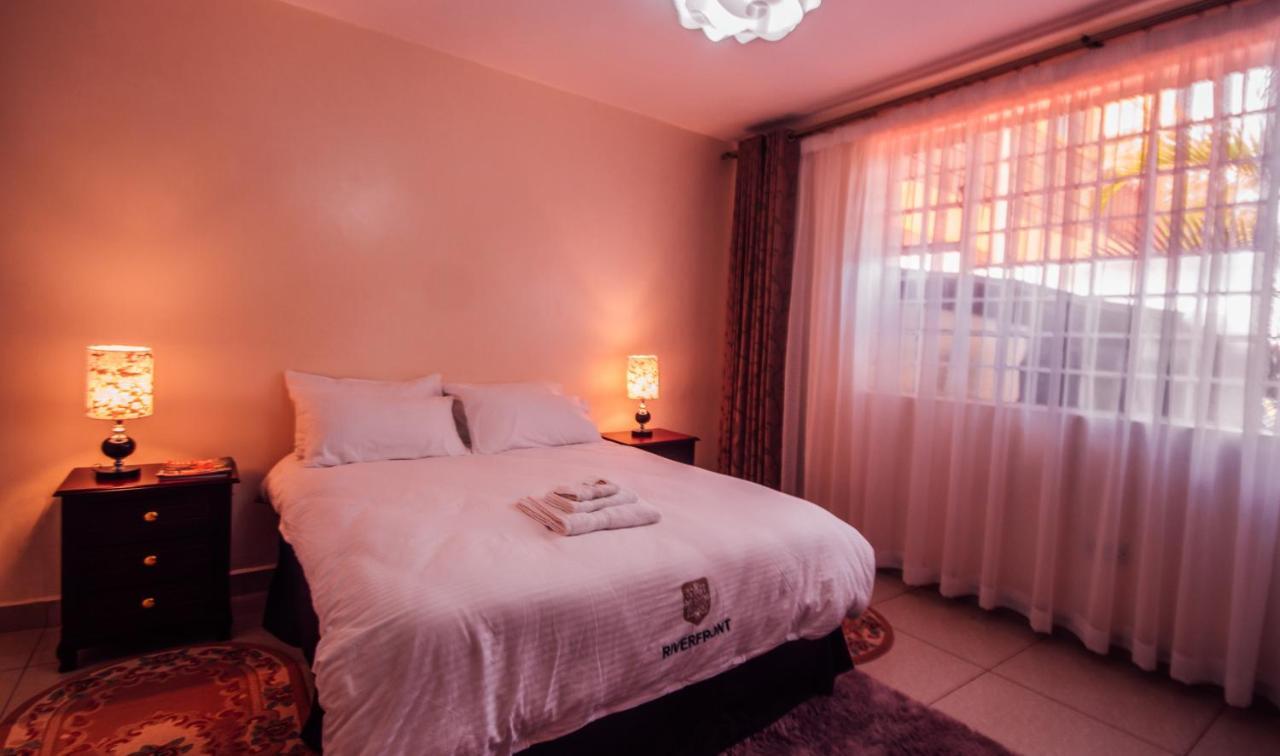 Riverfront Gardens Bed & Breakfast Mjini ภายนอก รูปภาพ