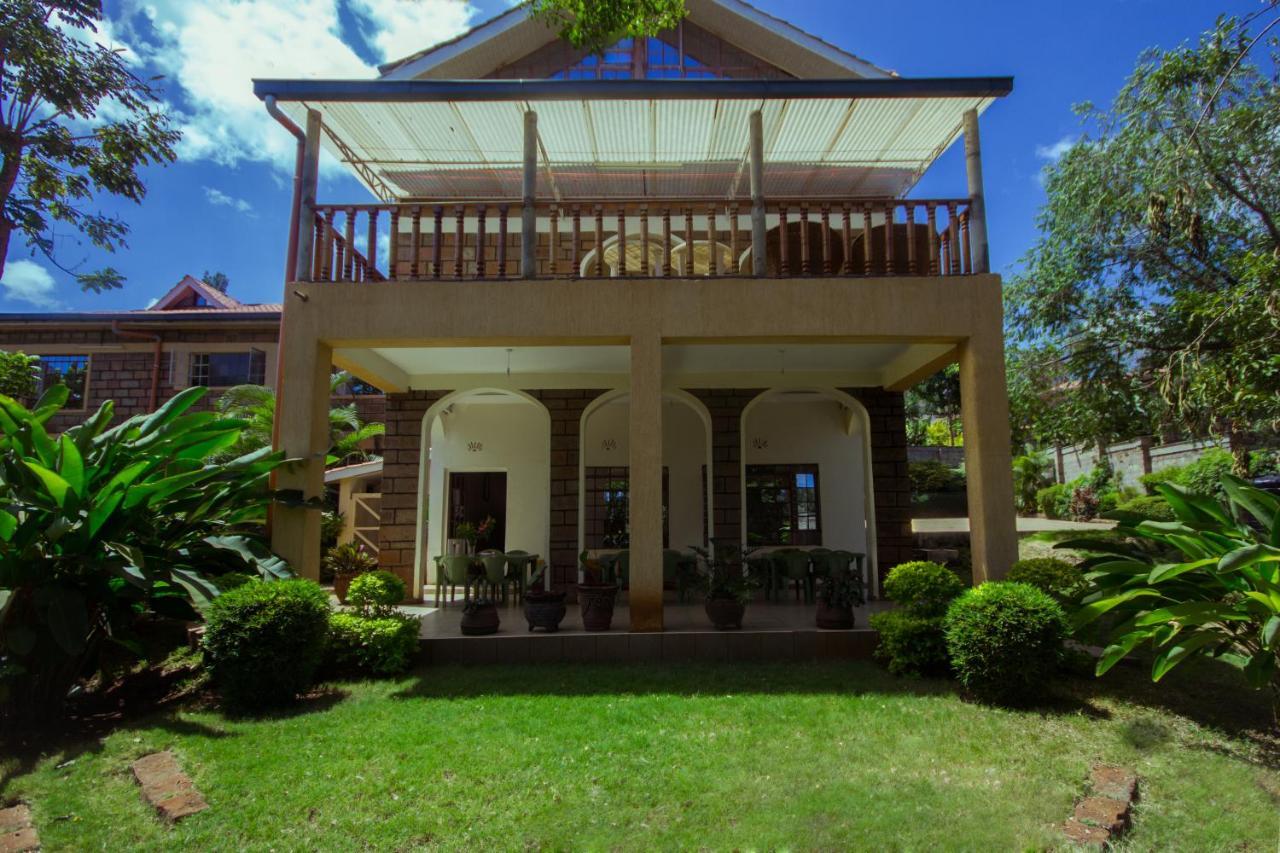 Riverfront Gardens Bed & Breakfast Mjini ภายนอก รูปภาพ